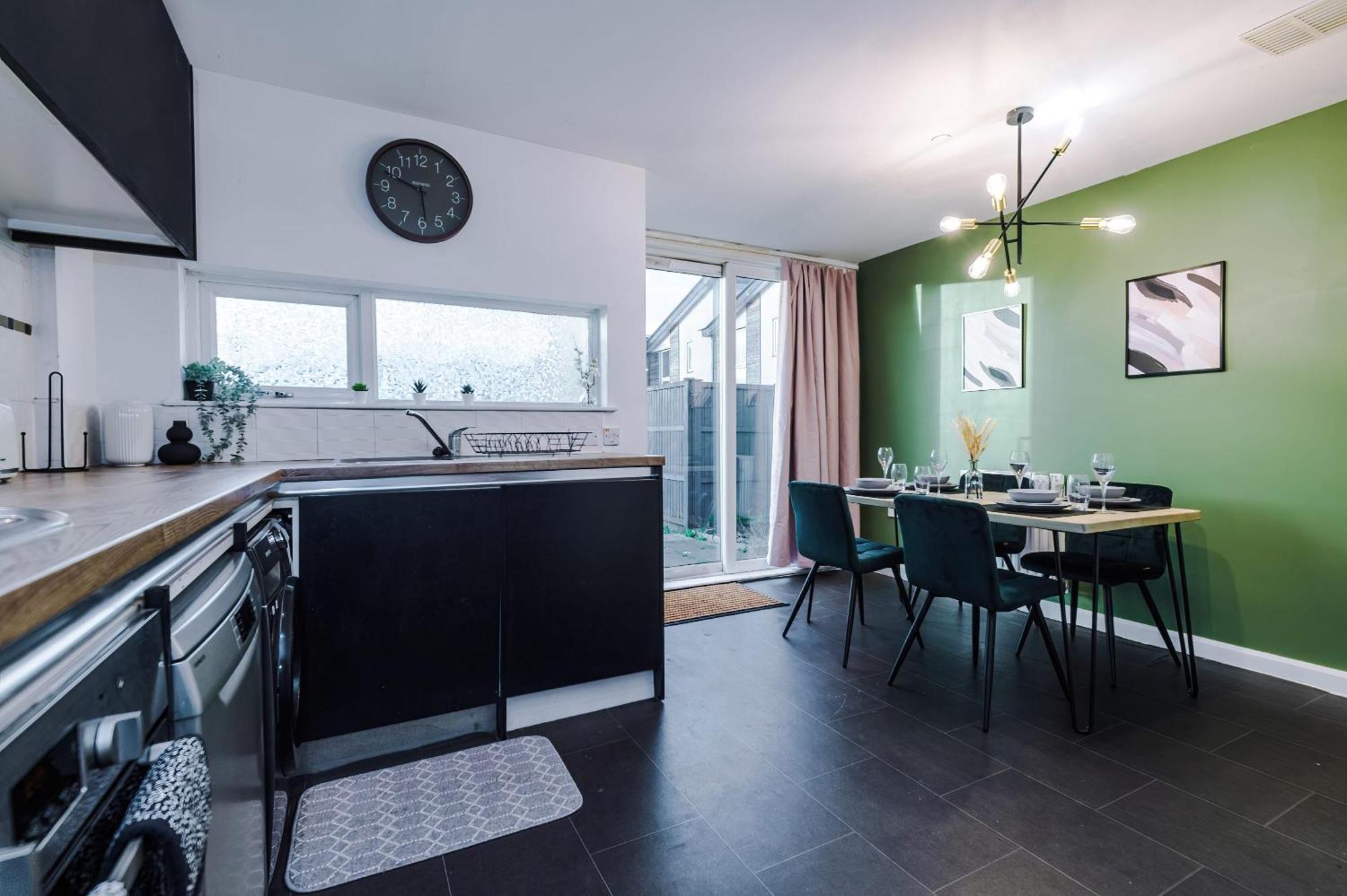 Rest&Recharge At A Spacious Townhouse By The Etihad Villa Manchester Eksteriør billede